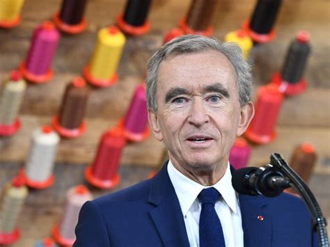 who own lvmh|bernard arnault worth.